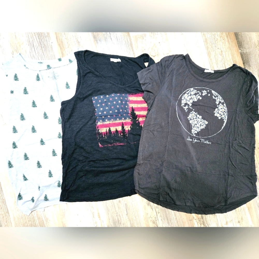 Maurices tops bundle American flag